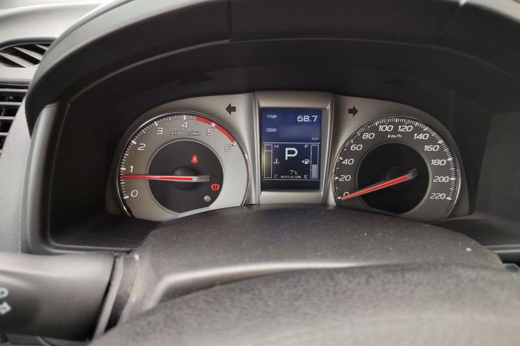 Used Isuzu D-MAX 2015 2.5T Four-Wheel Drive Automatic Ultra-Luxury Version 4JK1 Instrument Cluster