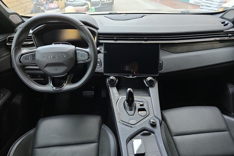 Used Lynk & Co 01 2023 2.0TD Four-Wheel Drive Dark Night Edition Center Console