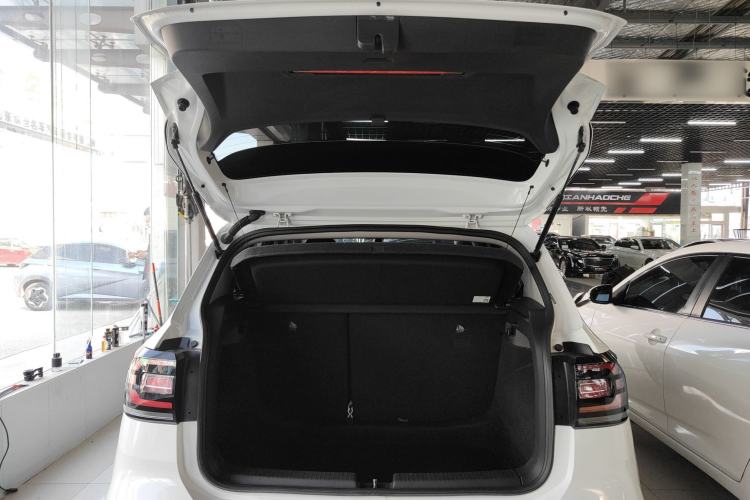 Used Volkswagen Tacqua 2021 1.5L Automatic Yue Zhi Lian Edition Trunk