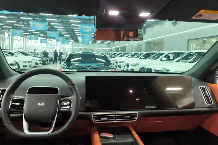 Used Li Auto L6 2024 Max Center Console