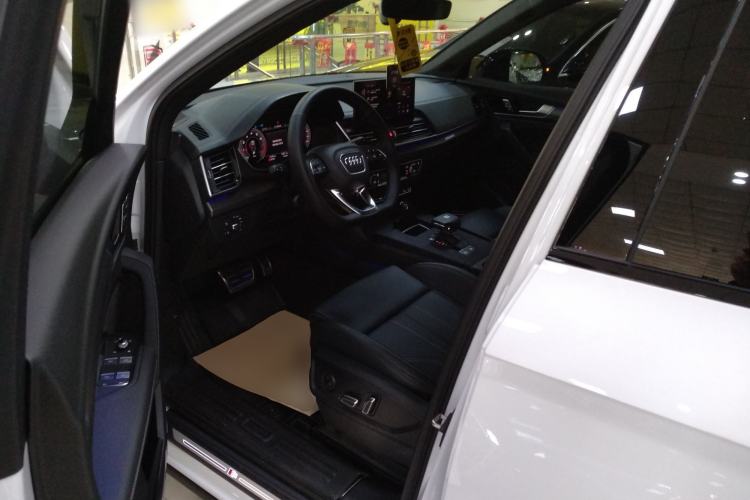 Used Audi Q5L 2025 quattro 45th Anniversary Edition 45 TFSI Luxury Dynamic Model Driver Seat