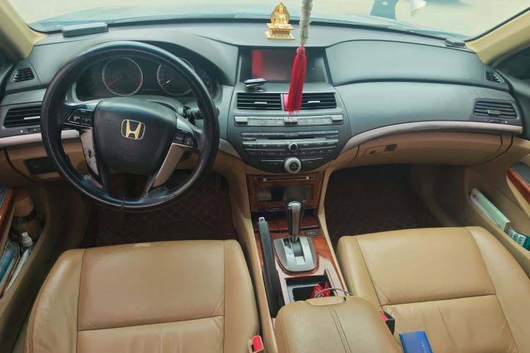 Used Honda Accord 2012 2.0L SE
