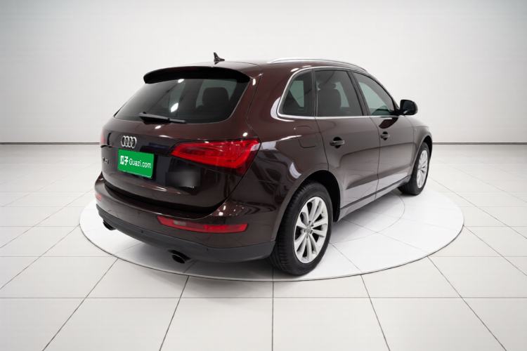 Used Audi Q5 2015 40 TFSI Technology Edition Rear Right 45 Deg