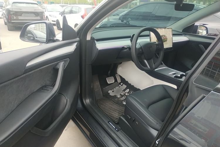 Used Tesla Model Y 2024 Rear-Wheel-Drive Version
