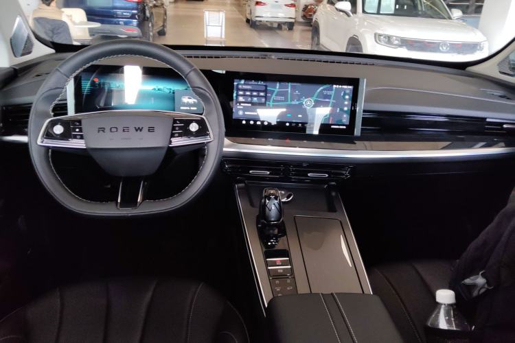 Used Roewe RX5 MAX 2022 2.0T Automatic Zhiwei Zunrong Edition
