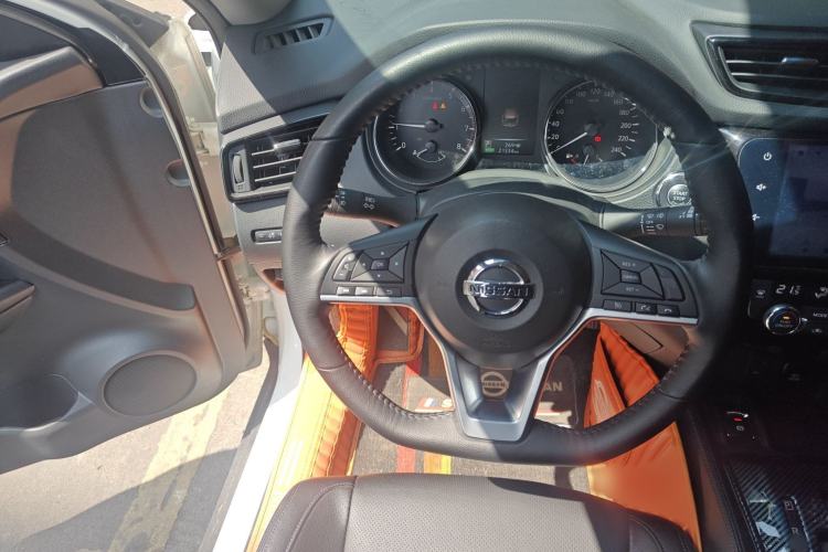 Used Nissan X-Trail 2022 Revised Version 2.0L Two-Wheel Drive Smart Connect Premium Edition
