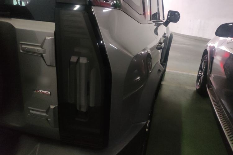 Used JETOUR Traveler 2023 2.0T Four-Wheel Drive Conqueror Right Rear Taillight