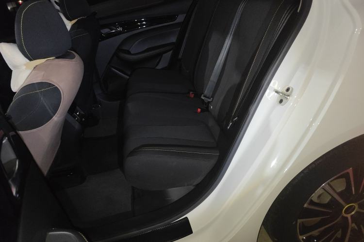 Used Roewe i5 2021 1.5L Manual Platinum Edition
