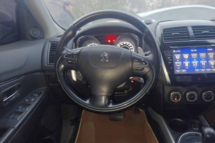 Used Peugeot 4008 2012 2.0L Two-Wheel-Drive Fashion Edition
