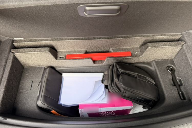 Used ONVO Luxeed L90 2025 Model—Max Six-Seater Version