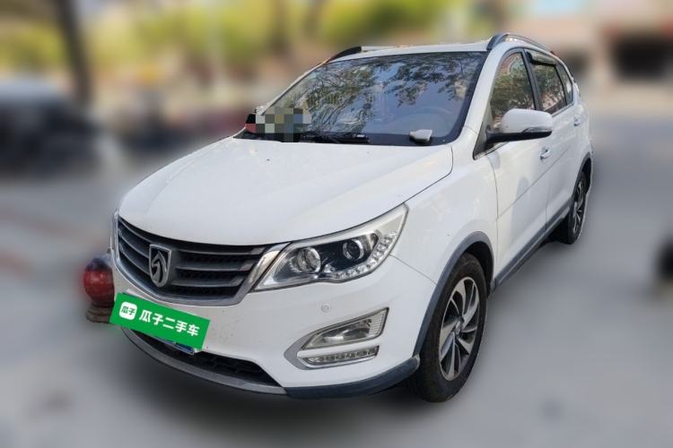 Used Baojun 560 2015 1.8L manual luxury version