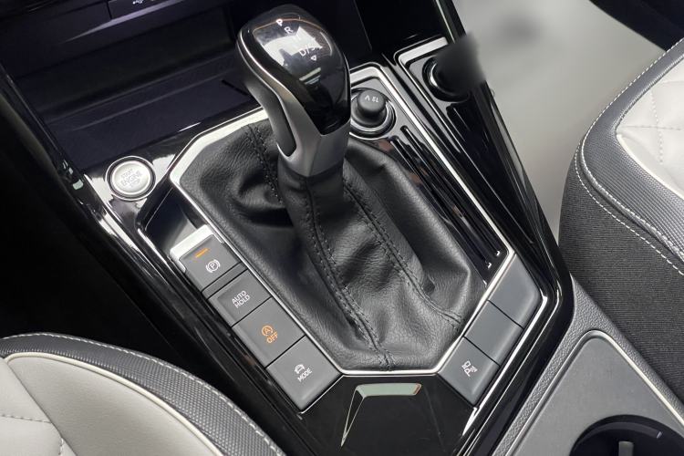 Used Volkswagen Tayron 2024 330TSI Two-Wheel Drive R-Line High-Energy Version Gear Lever