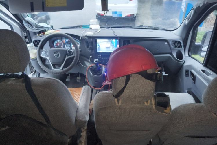 Used Foton Toano 2023 Joy Elephant Multi-Function 2.0T Manual Long-Wheelbase Mid-Roof Model with Single Rear Tire Available in 5/6/7/9-Seater Configurations