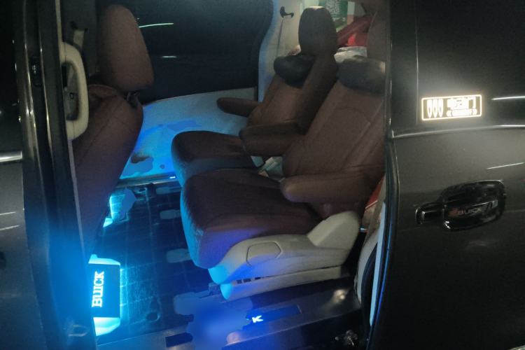 Used Buick GL8 2015 2.4L Luxury Business Premium Edition