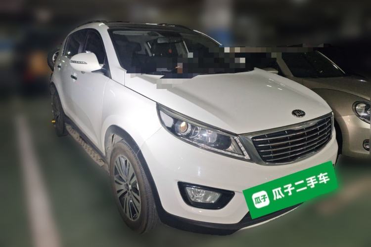 Used Kia Sportage R 2015 2.0L Automatic Two-Wheel Drive DLX Model Front Right 45 Deg