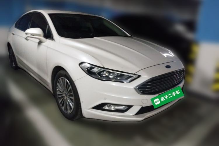 Used Ford Mondeo New Energy 2018 2.0 PHEV Zhihao Trim Front Right 45 Deg