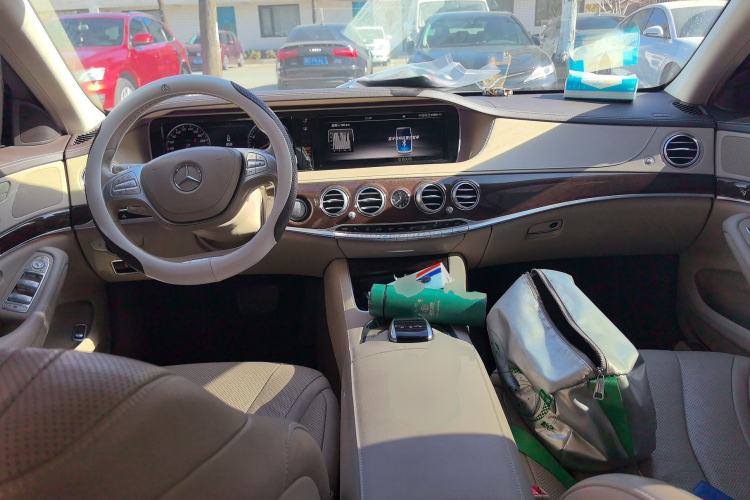 Used Mercedes-Benz S-Class 2014 S 320 L Business Model Center Console