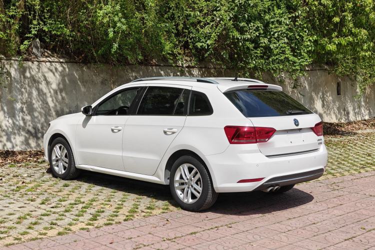 Used Volkswagen Gran Lavida 2015 230TSI DSG Comfort Edition
