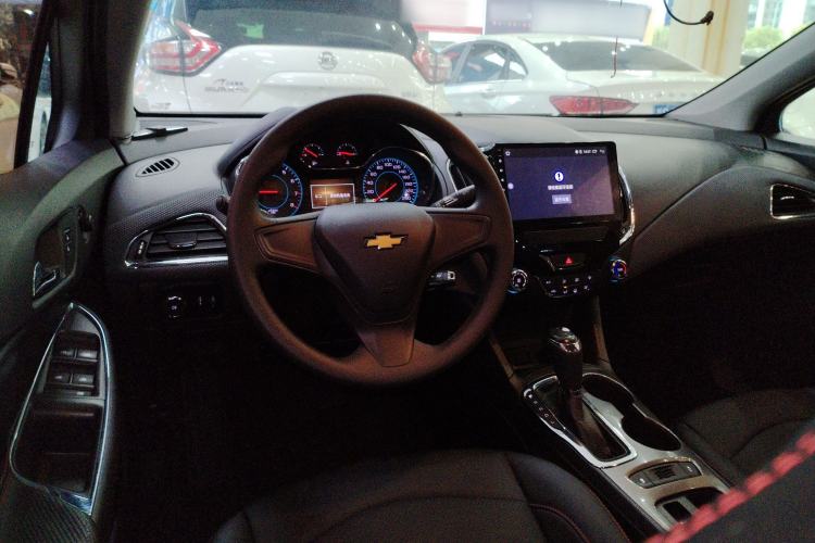 Used Chevrolet Cruze 2017 1.5L Automatic Pioneer Sunroof Edition