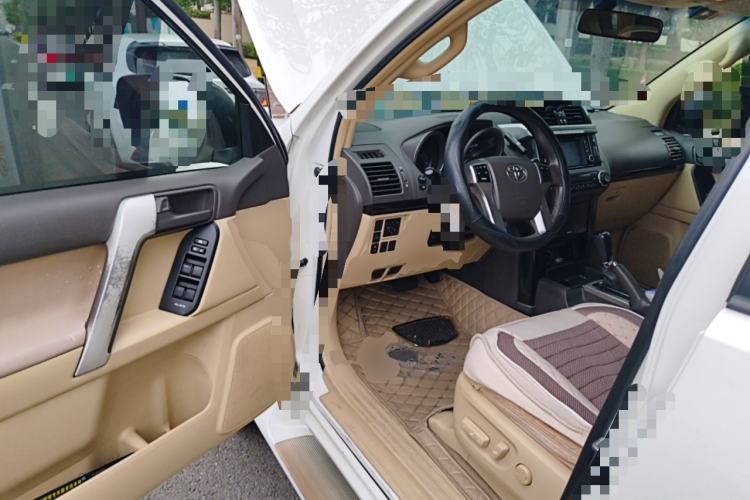 Used Toyota Prado 2013 2.7L Automatic Middle East Version
