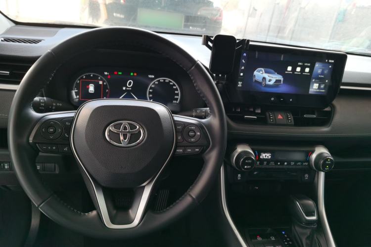 Used Toyota Wildlander 2023 2.0L CVT Two-Wheel Drive Luxury PLUS Edition
