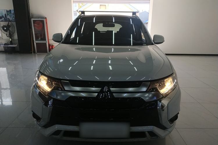 Used Mitsubishi Outlander 2021 Revised Version 2.0L Two-Wheel Drive Comfort Edition 5 Seats Front