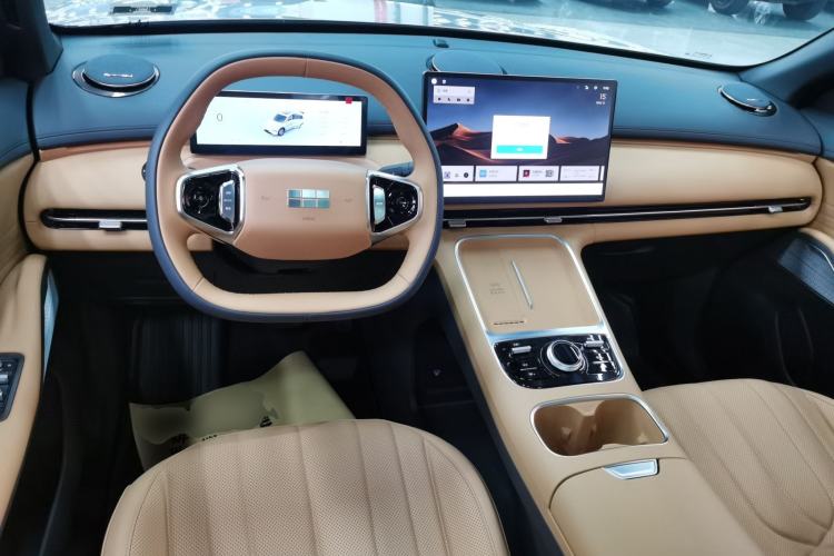 Used Geely Galaxy Xingjian 7 EM-i 2025 55km Exploration Edition Center Console