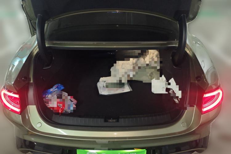 Used Xiaomi Auto SU7 2024 Four-Wheel Drive Ultra-Long Range Advanced Intelligent Driving Max Edition Trunk