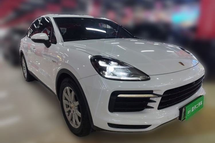 Used Porsche Cayenne E-Hybrid 2019 Cayenne E-Hybrid 2.0T Front Right 45 Deg