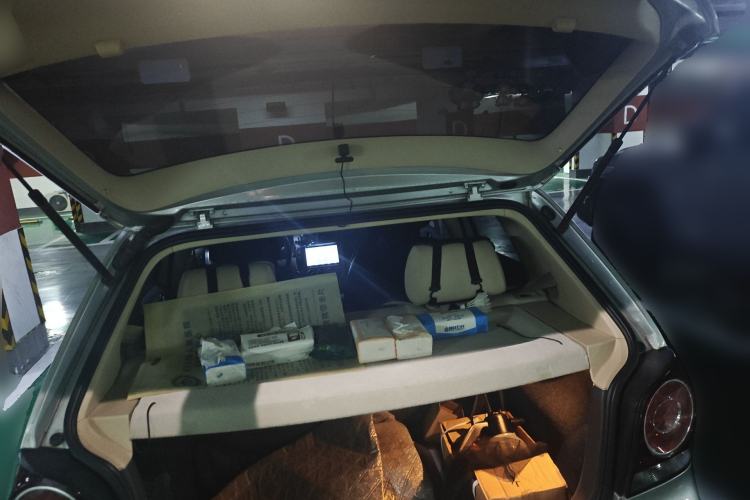 Used Volkswagen Polo 2009 Jingqing 1.4L Automatic Shushang Edition Trunk