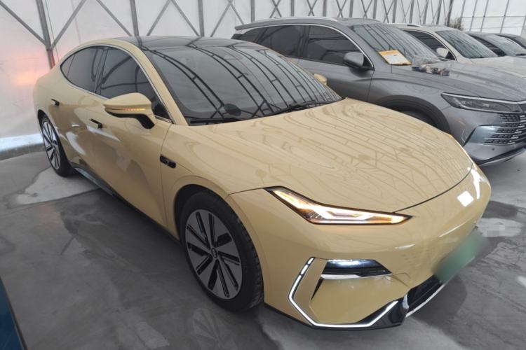 Used Geely Galaxy E8 2024 665 km Range Rear-Drive Starship Intelligent Driving Version Front Right 45 Deg