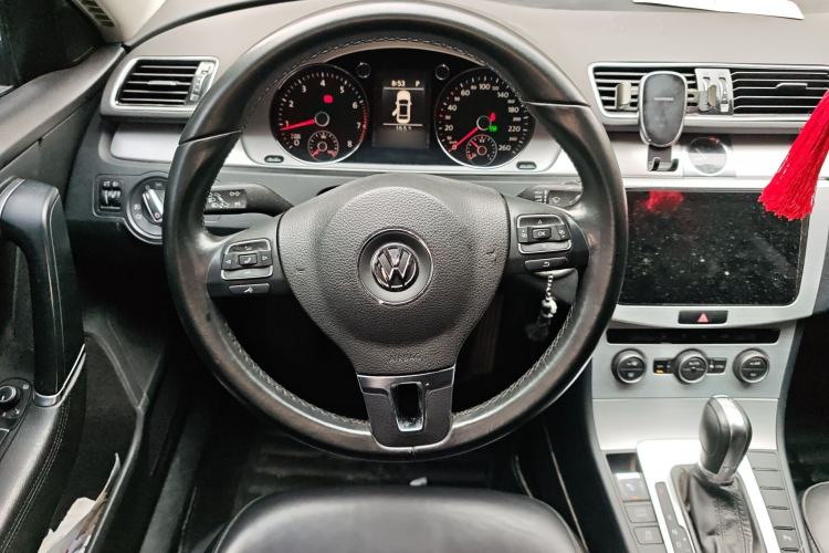 Used Volkswagen Magotan 2015 1.8TSI Advanced Model
