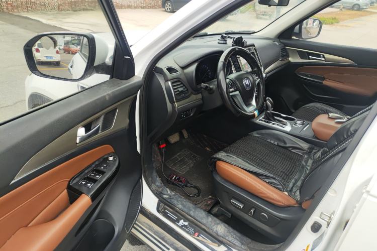 Used Changan CS95 2017 2.0T Two-Wheel Drive Zhiyuan Edition