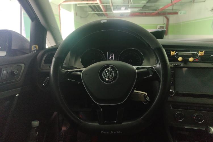 Used Volkswagen Golf 2015 1.6L Automatic Comfort Model Steering Wheel