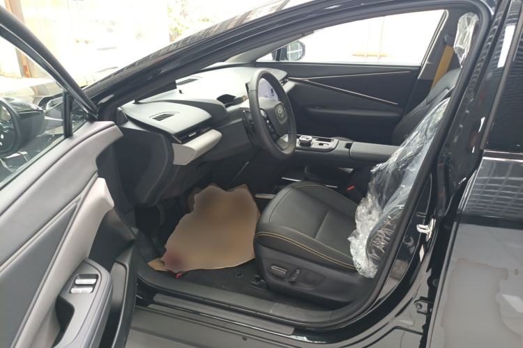 Used Toyota bZ5 2025 Model 550 PRO Driver Seat