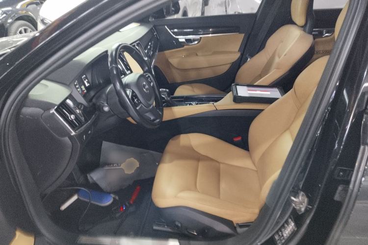 Used Volvo S90 2018 T5 Zhiyuan Edition
