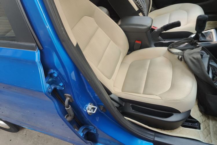 Used Changan Alsvin V7 2015 1.6L Manual Lehuo Model China V Standard
