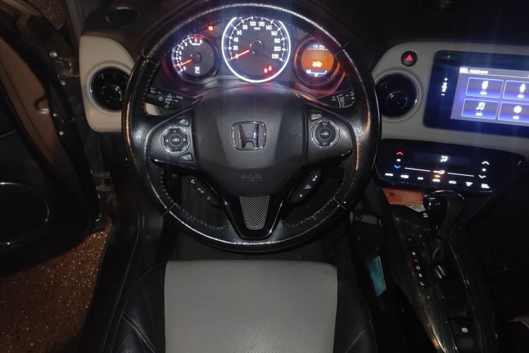 Used Honda XR-V 2015 1.8L VTi CVT Luxury Edition
