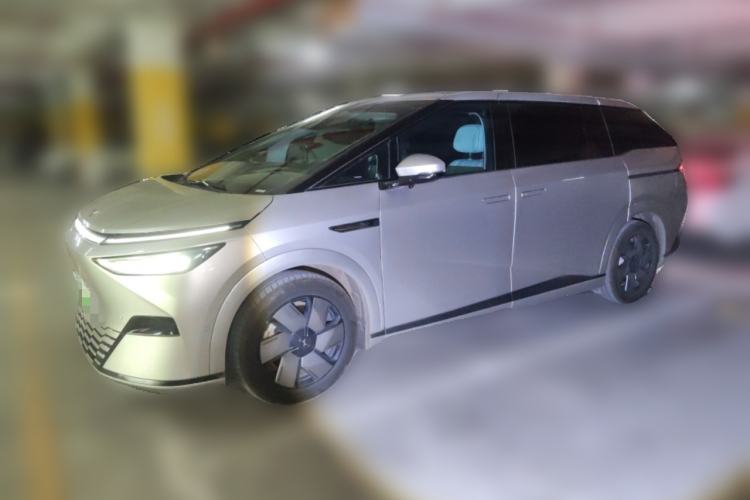 Used XPeng X9 2024 640 All-Wheel Drive High-Performance Max