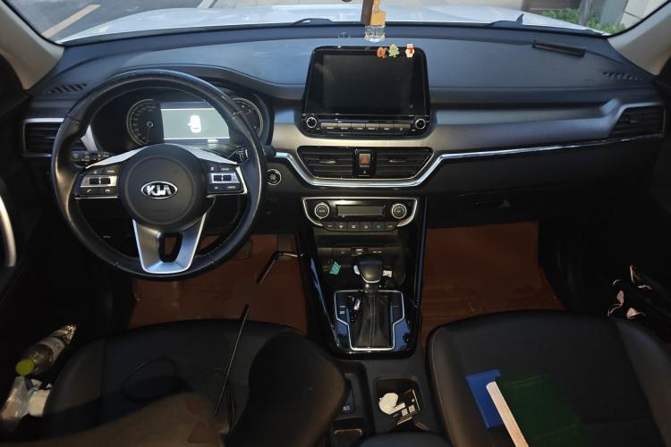 Used Kia Sportage R 2019 2.0L Automatic Smart Luxury Edition Center Console