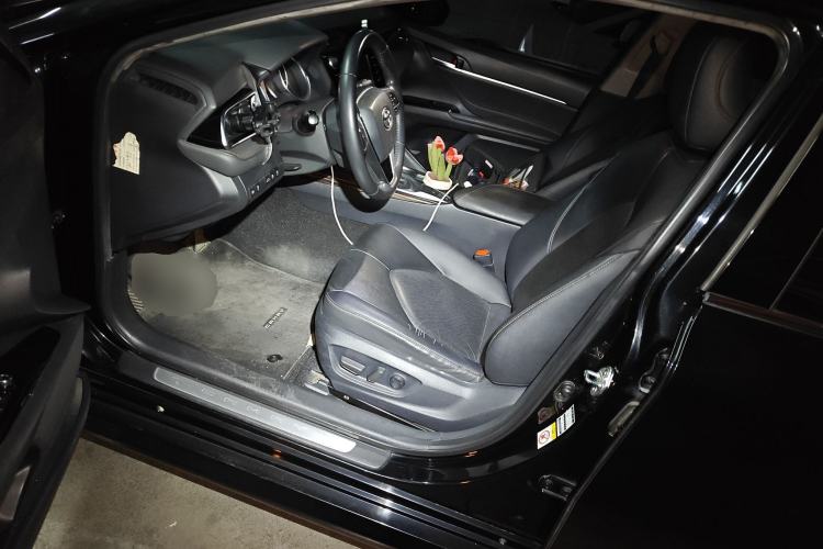 Used Toyota Camry 2018 2.0G Luxury Edition
