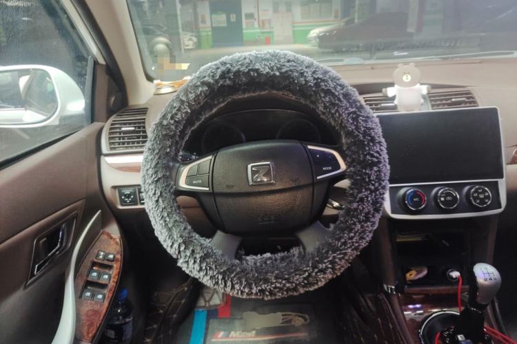 Used Zotye Z300 2014 1.5L Urban Edition Manual Luxury Model
