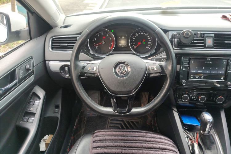 Used Volkswagen Sagitar 2018 1.6L Automatic Comfort Model Steering Wheel