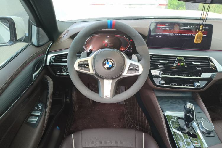 Used BMW 5 Series 2021 530Li Leading Model M Sport Package Steering Wheel