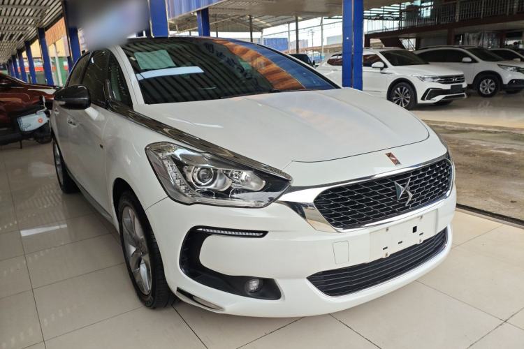 Used DS 5 2015 1.6T Luxury Edition THP160
