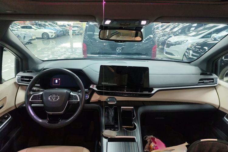 Used Toyota SIENNA 2021 2.5L Hybrid Ultimate Edition
