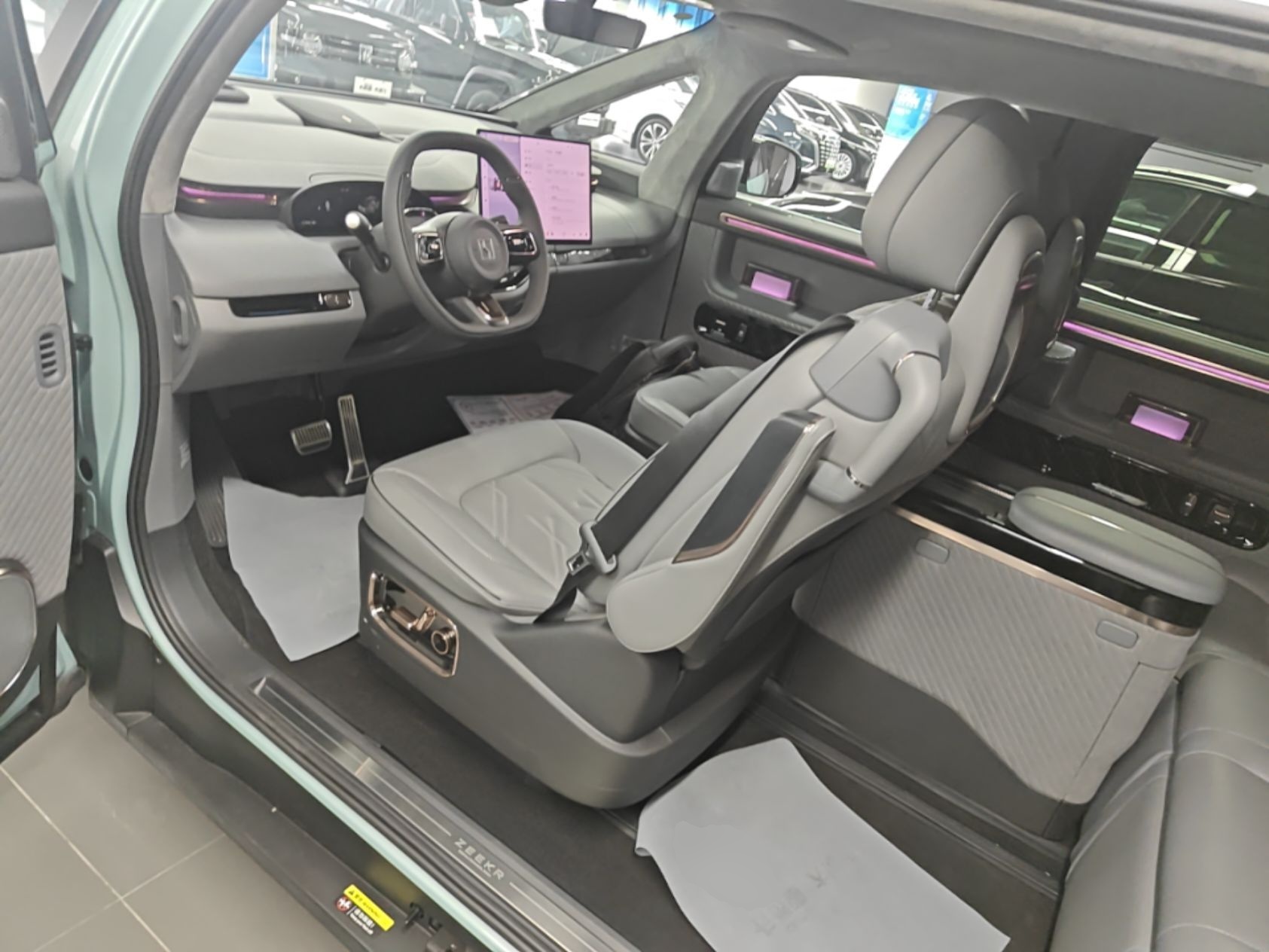 Zeekr MIX 2025 Intelligent Driving Version — снимка 17