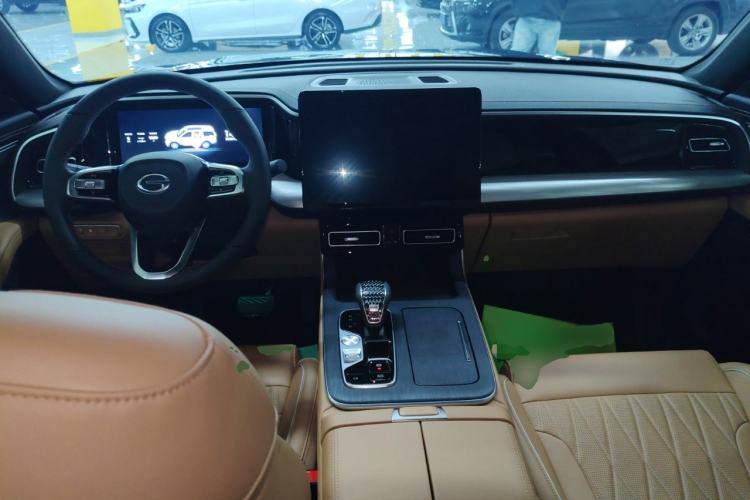 Used GAC Trumpchi GS8 2025 Linghang Series 2.0 TGDI Two-Wheel-Drive Luxury Edition 5 Seats