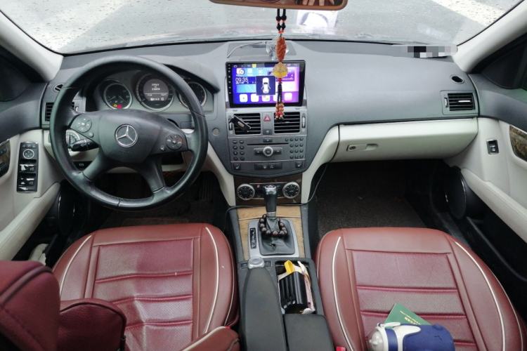 Used Mercedes-Benz C-Class 2010 C 200 CGI Fashion Model
