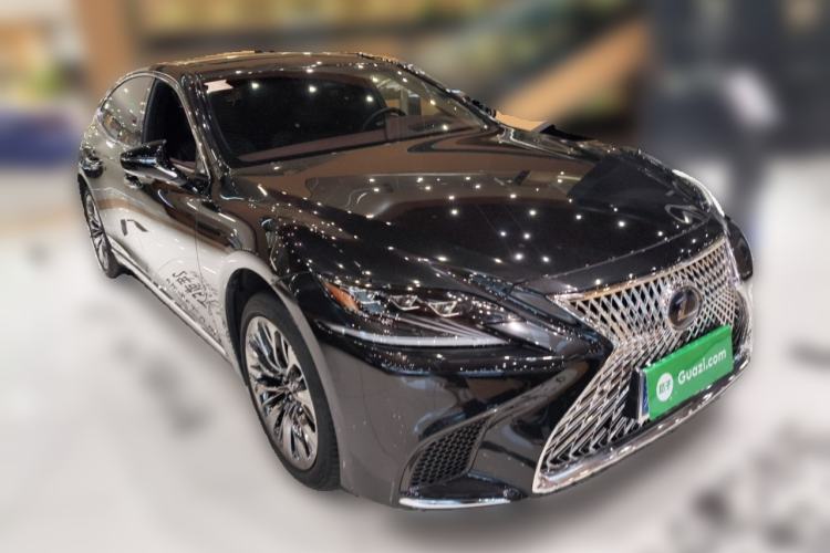 Used Lexus LS 2020 500h Executive Version China VI Standard Front Right 45 Deg